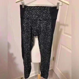 Lululemon Featherlight Tights Leggings‎ Yoga Pants Size 6 Iridescent Multi Black thumbnail 3