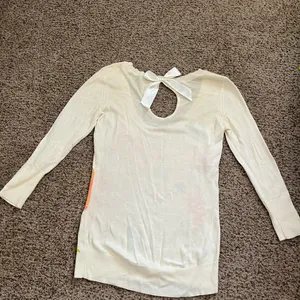 Flower sweater Size M thumbnail 2