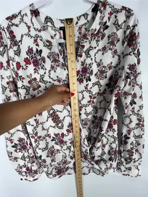 Ann Taylor White Floral Wrap-Style Blouse with‎ Pink & Red Blooms thumbnail 14