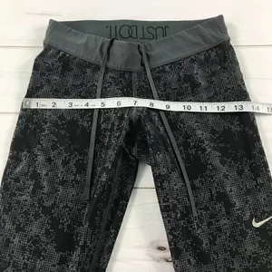 Nike Dri-Fit Women's Workout Leggings XS thumbnail 6