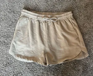 Beige Shorts H&M thumbnail 1