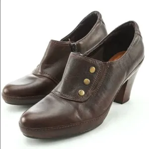 Clarks Artisan Brown Leather High Heel Clogs Size 8.5 A3‎ thumbnail 1