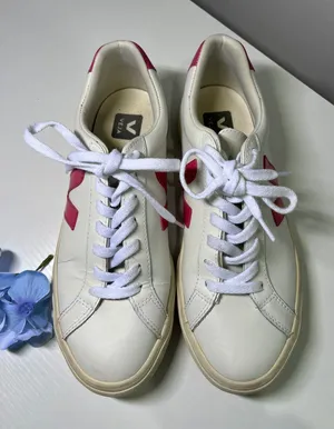 Veja Esplar White Leather Pink Logo Low‎ Top Sneakers Womens Size 9 EUR 40 thumbnail 1