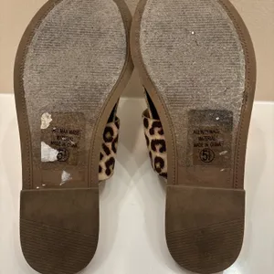 Soda Cheetah Leopard Print Pattern Double Strap‎ Slide Sandals Sz 5.5 thumbnail 6