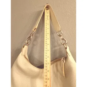 Dooney & Bourke Vintage Cream Pebbled Leather Hobo Shoulder‎ Bag Gold Hardware thumbnail 8