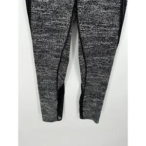 Lululemon Pace Perfect Air Time White Black 7/8 Tight‎ Leggings Women's Size 6 thumbnail 3