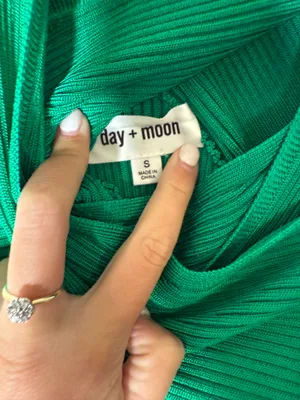 Boutique Top Day + Moon thumbnail 2