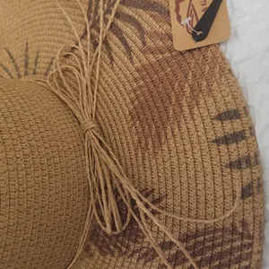 Wide-brimmed beach or field hat. Made mainly of straw. thumbnail 6