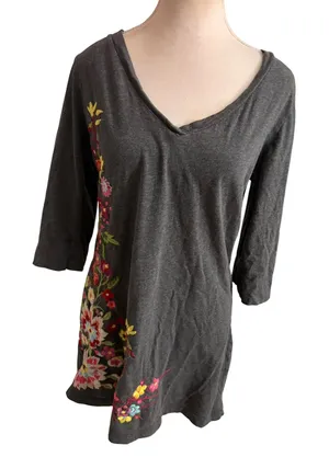 Johnny Was Gray Floral Embroidered Top Size Large thumbnail 1