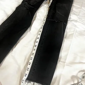 Madewell 9” High Rise‎ Skinny Distressed Knees Womens Size 25 Faded Black Jeans thumbnail 7