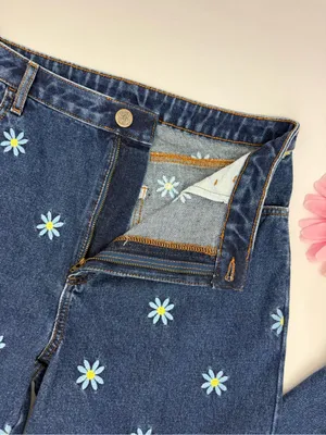 Lucy & Yak Dana Jeans Daisy Mae Embroidery Organic Cotton High Rise 80s Mom thumbnail 11