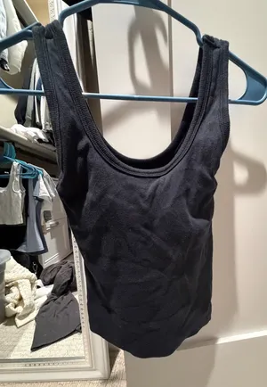Abercrombie Tank thumbnail 1