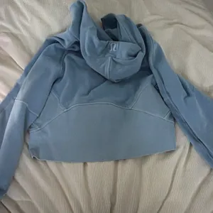 Light blue lululemon scuba Size xs/s thumbnail 3