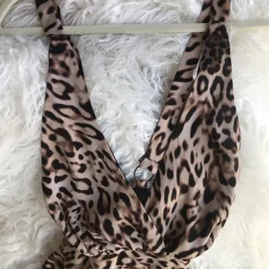 OLIVACEOUS size small S#44-53LD RN# 135773 thumbnail 6