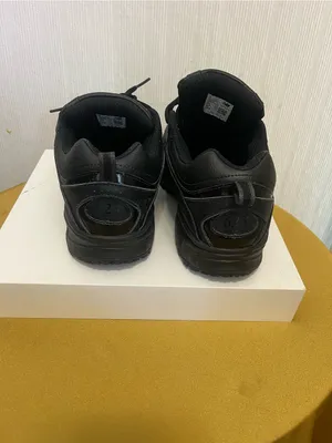 New Balance for crews slip oil &resistant Women's Black Leather & Mesh Sneakers thumbnail 3
