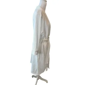 Croft and Barrow Robe Size M White Waffle NWT Women’s thumbnail 5