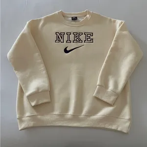 Vintage Nike Crewneck Sweatshirt In Cream Size XL thumbnail 6