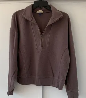 Universal Threads Cozy Purple Pull Over • Size M thumbnail 1