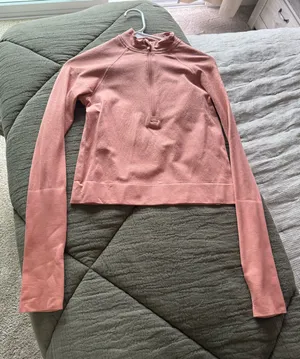 Lululemon Workout Long Sleeve Top thumbnail 1