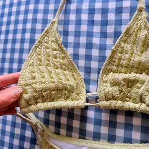 Green Lace Bikini Set thumbnail 3