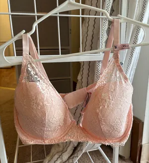 Victoria's Secret Bra thumbnail 1