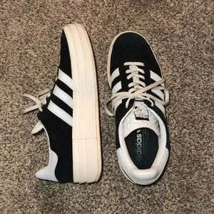 Adidas Gazelle Sneakers Black and White thumbnail 4