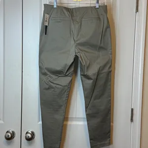 NWT Blue Earth Womens Stretch Ankle Pants Olive Green Pintuck Seam Side Zip Sz 8 thumbnail 3