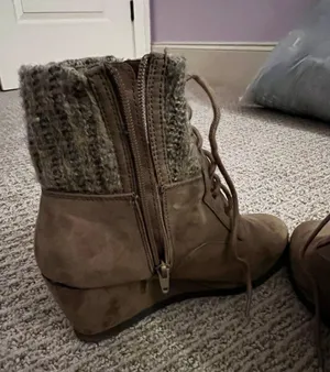 Brown Heeled Boots Size 10 thumbnail 4
