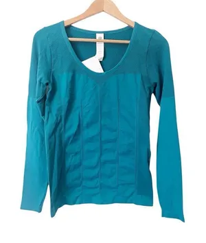 Fabletics Baltic Teal Delta Seamless Long Sleeve Athletic‎ Top NWT Medium thumbnail 1