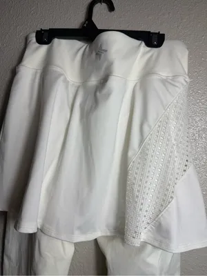 Tuckernuck Sport White‎ Eyelet 2-in-1 Tennis Skort with Capri Leggings Size M thumbnail 5