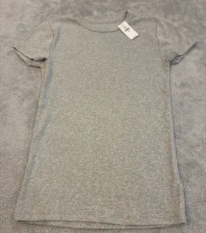Women’s GAP Brand Short Sleeve Crewneck Tee - Light Gray Size XS NWT thumbnail 1