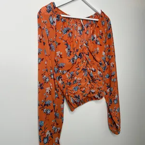 Free People New Final Rose Blouse Top Ruched Rust Orange Blue Floral Size XS thumbnail 7