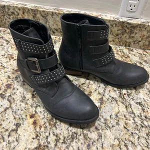 Booties Elegant Black Studded Ankle Booties 8 1/2 M Diba thumbnail 6