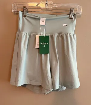 Halara Small Long Shorts 4 way Stretch Cool To Touch New With Tags thumbnail 1