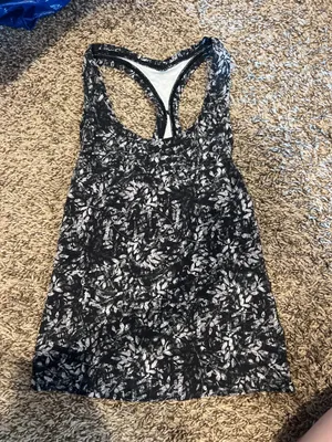 Lululemon Tank thumbnail 1