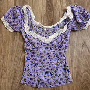 Urban outfitters Floral top women’s new thumbnail 2