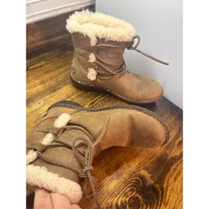 UGG Caspia Brown Lace Up Boots Size‎ 7.5 thumbnail 5