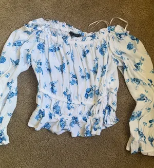 ZARA Top Off-The-Shoulder thumbnail 1
