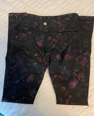 Lululemon Leggings Size 4 thumbnail 1
