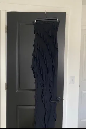 Long black ruffled dress thumbnail 8