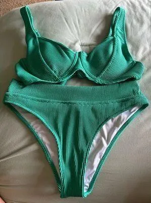 SheIn Green bikini thumbnail 1
