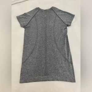 Lululemon gray swiftly tech, size 6, worn once thumbnail 2