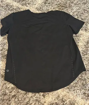 Lululemon Black Mesh Tee thumbnail 2