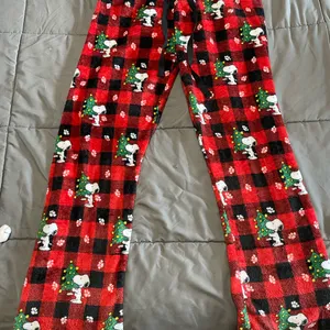 Peanuts Women's Christmas Snoopy Red Pajama Pants with Plush Toy thumbnail 5