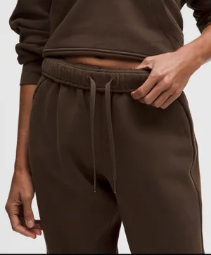 Lululemon Women’s Medium Scuba Mid-Rise Oversized Joggers in Brown thumbnail 3