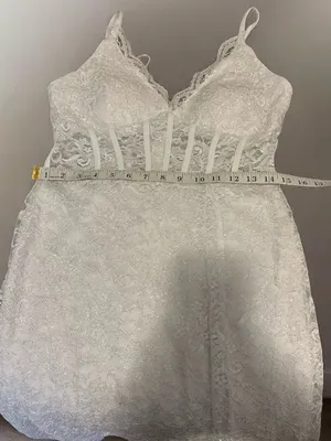 Morgan & Co. White Lace V-Neck Maxi Dress thumbnail 8
