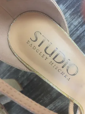 Badgley Mischka Studio Silver Sequin Strappy Heel Shoes 8.5 thumbnail 9