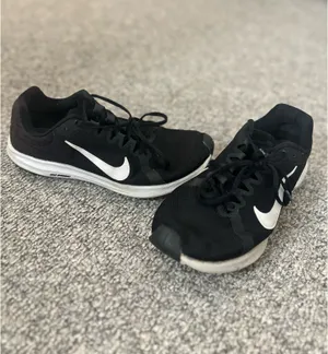 Nike Black and White Athletic Shoes thumbnail 1