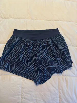 Aerie size large  thumbnail 2