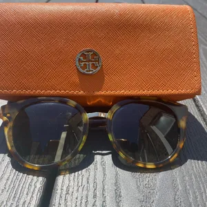 Tory Burch cat eye sunglasses thumbnail 2